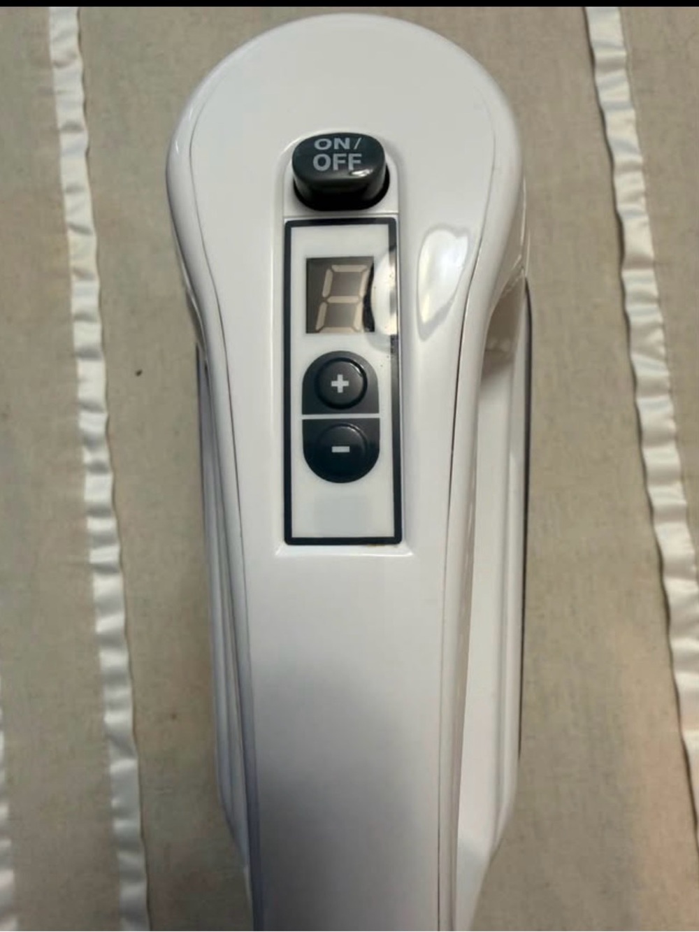 Hand Mixer - Picture 4 of 5